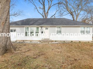 9010 W 82nd St, Overland Park, KS 66204