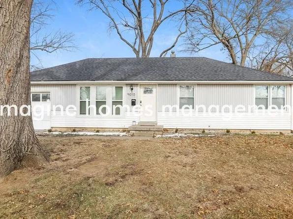 9010 W 82nd St, Overland Park, KS 66204