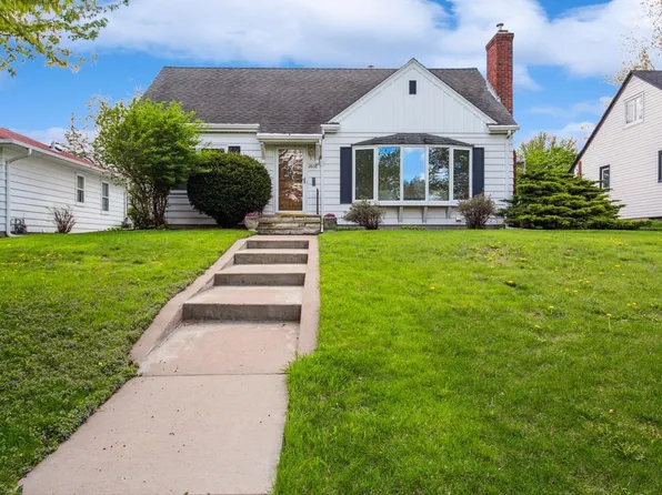 2608 Pahl Ave, Saint Anthony, MN 55418