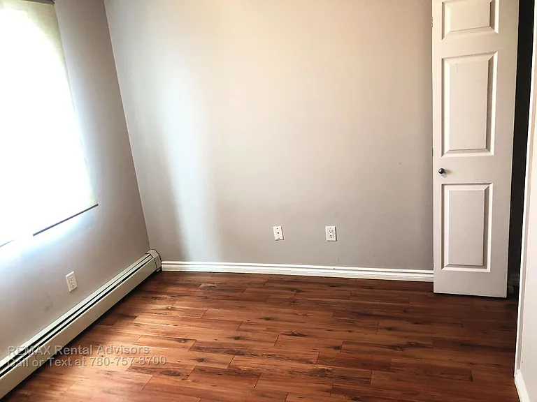 10118 95th St NW #404 — Photo 8