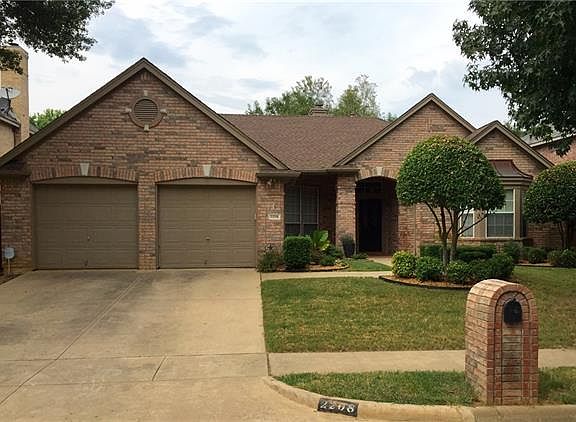 2nd image of 2208 Beechwood Ln