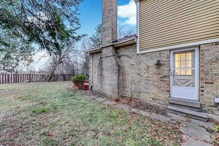 23 Longbow Sq — Photo 22
