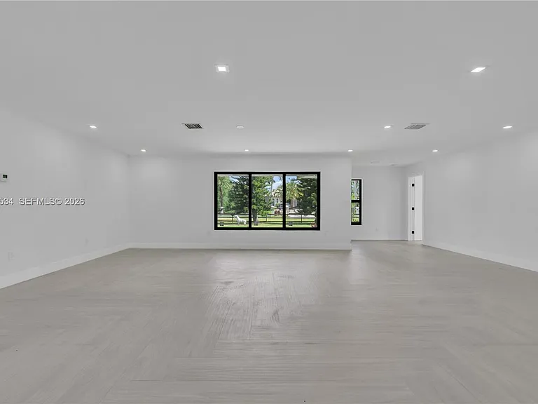 17680 SW 54th St — Photo 34