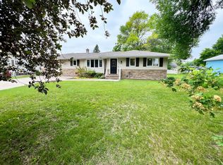 211 5th St NE, Barnesville, MN 56514