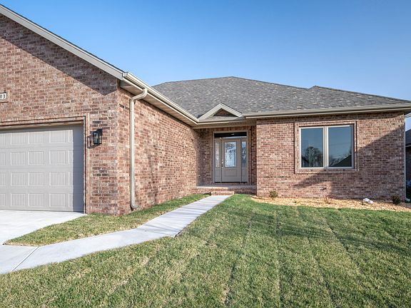 2nd image of 3801 W Broadmoor Street