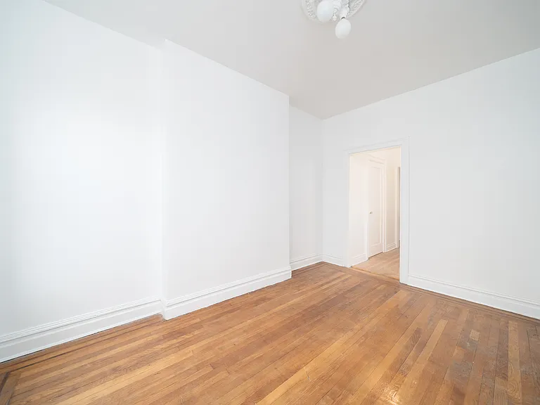 225 Garfield Ave #2 — Photo 5