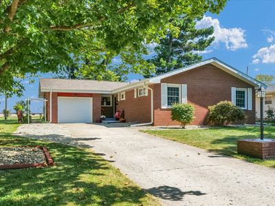 1107 Poplar St, Monticello, IL, 61856