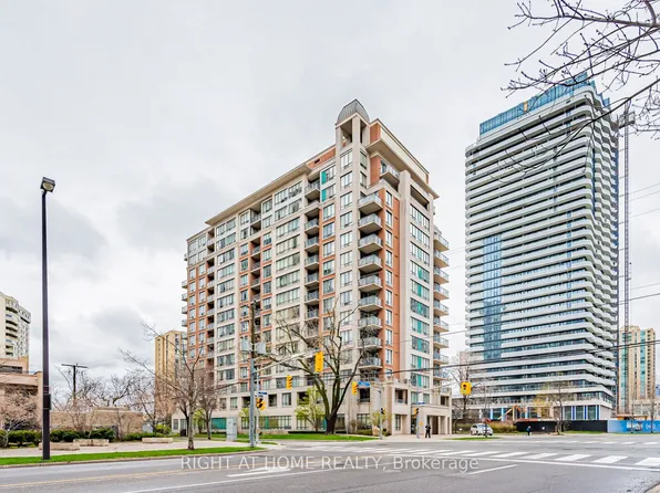 28 Byng Ave #301, Toronto, ON M2N 7H4