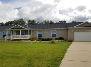 1583 N Eagle Ridge Dr, La Porte, IN 46350