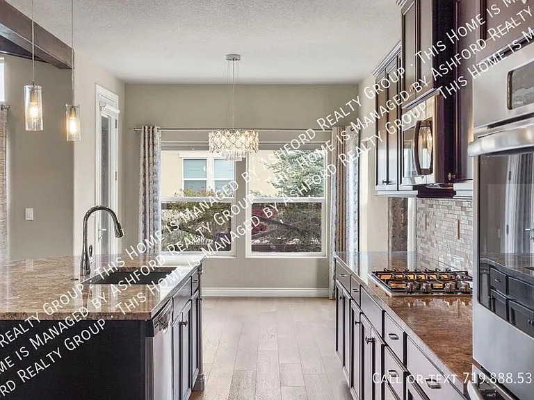 7215 Rim Bluff Ln — Photo 15