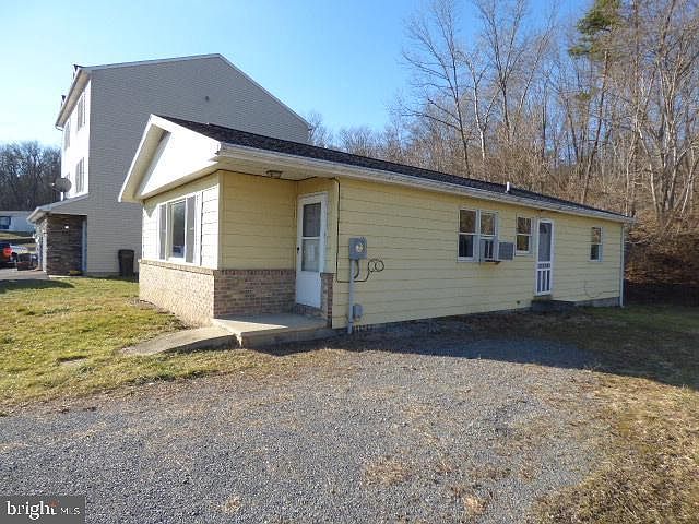 1st image of 1000 Terrace Heights Dr