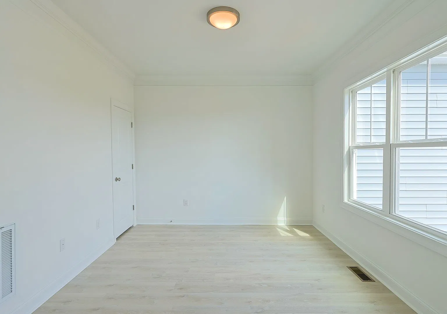 New Listing- New Property With 4 Bedrooms, 3.5 Bath, Country Living — Photo 4