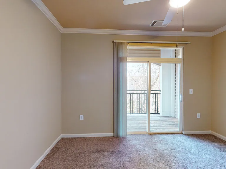 Signal Hill Apartment Homes — Photo 61