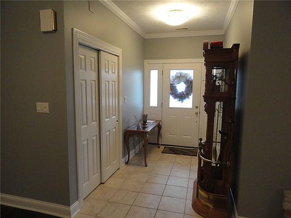 2nd image of 923 Fenway Ct