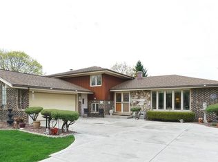 1630 73rd St, Darien, IL