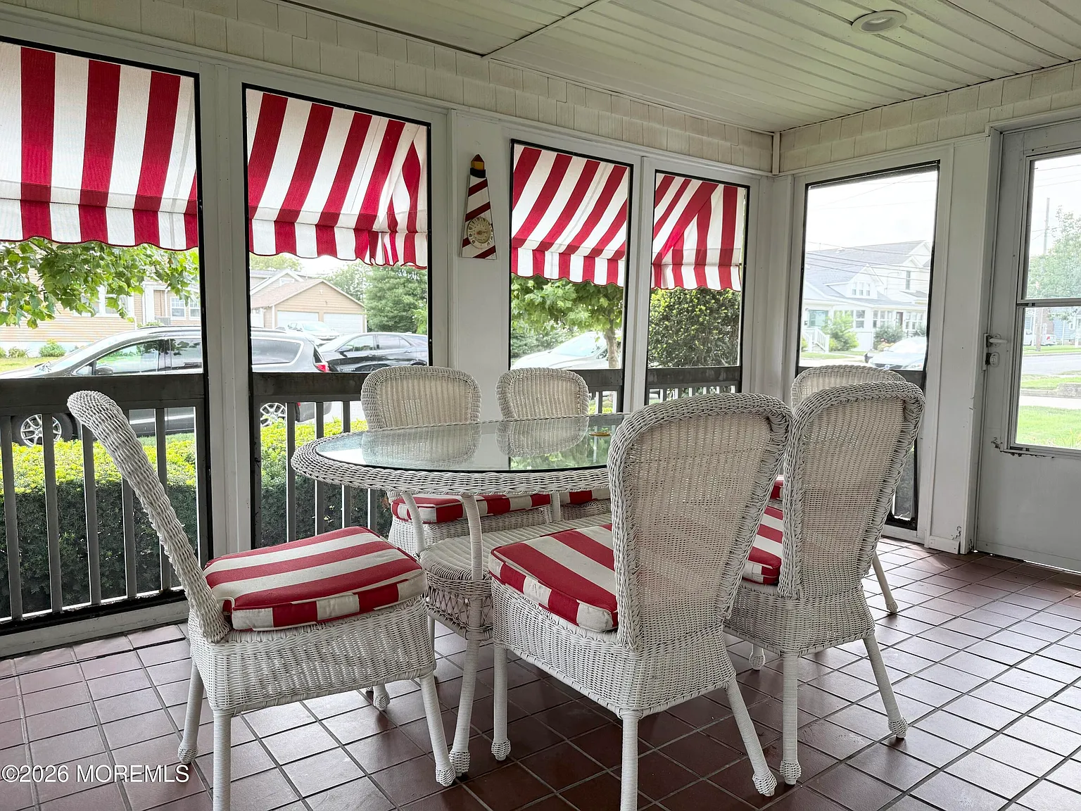 3 bed, 1344 sqft, $3,400 — Photo 4