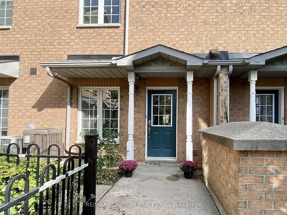 1 Alpen Way #13A