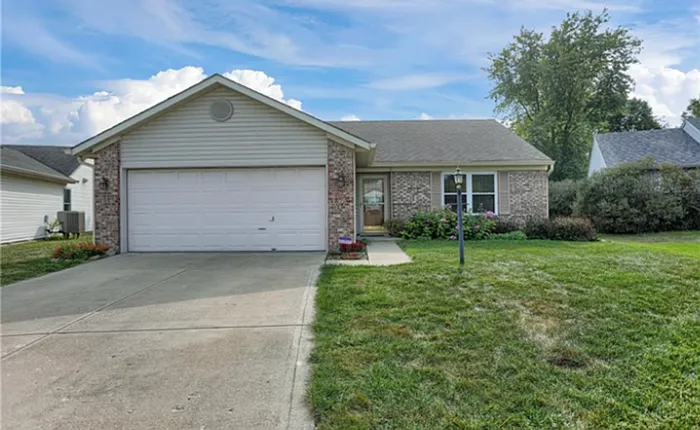 5223 Hodson Pl photo 1