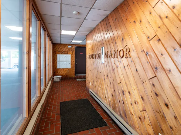 16 Houston Terrace APT 1, Stamford, CT 06902