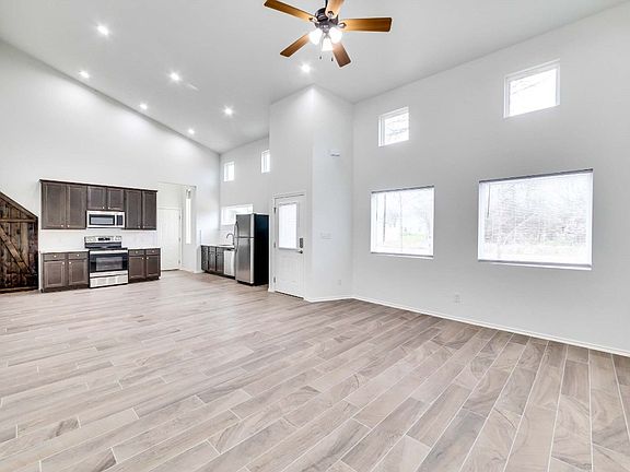 4th image of 123 E Pauwela Ln