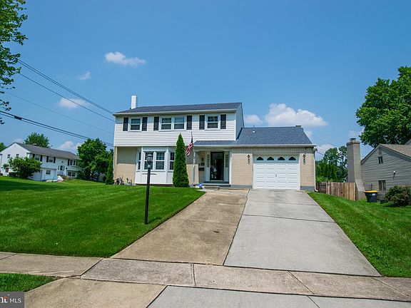 3rd image of 713 Parkside Blvd