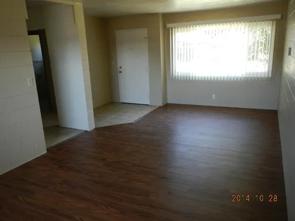13928 Grangeville Blvd APT 2, Hanford, CA 93230
