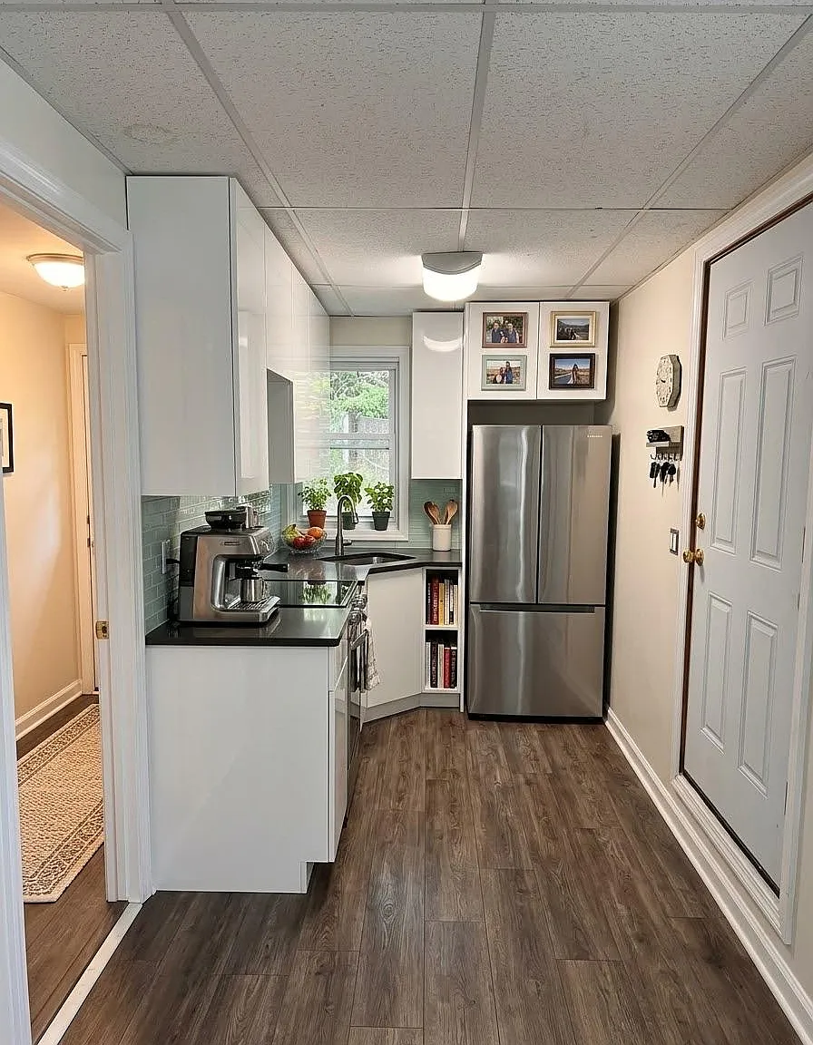 2 bed, 600 sqft, $3,500 — Photo 1