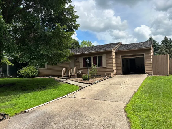 1306 Crestview Rd, Albert Lea, MN 56007