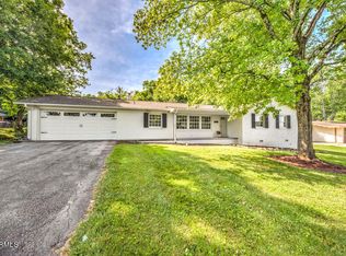 8704 SW Cranwood Dr, Knoxville, TN 37923