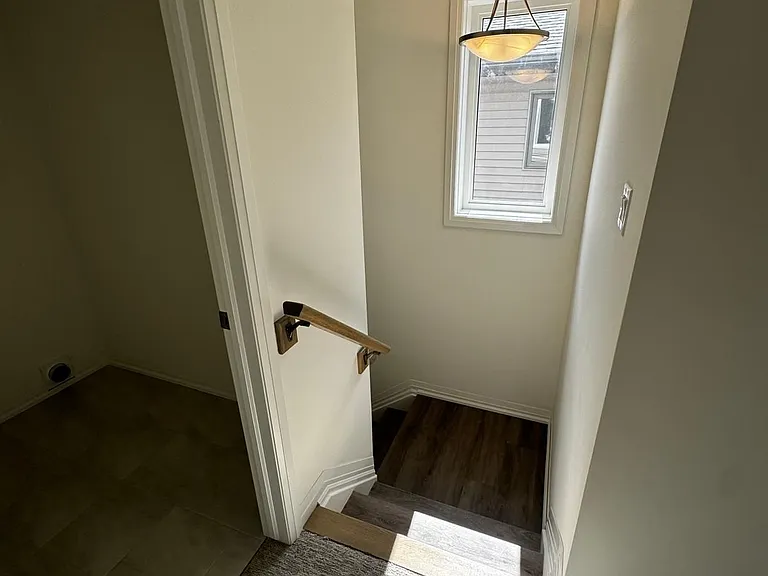 44 Samuel Ave — Photo 11