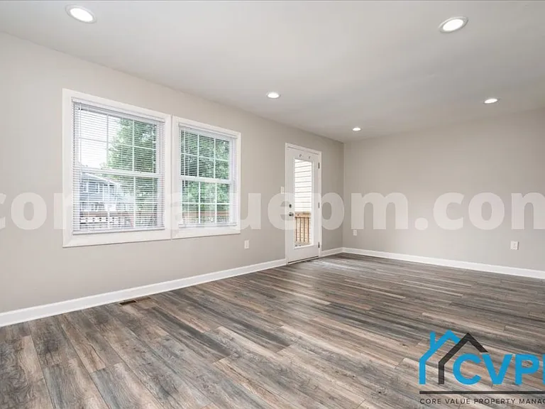 1617 Mount Airy Ct — Photo 10