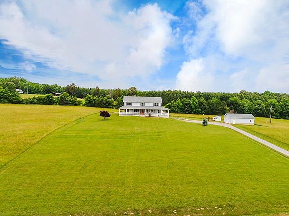 4th image of 160 Willowdale Ln