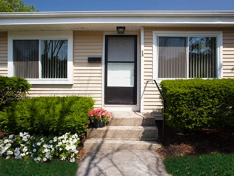 Chestnut Place Townhomes — Photo 4