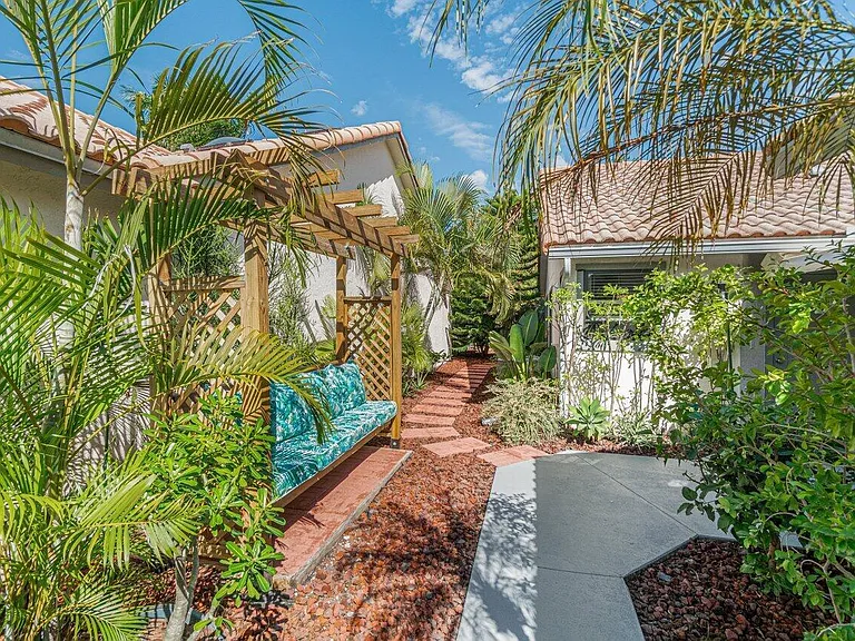 5539 Eton Ct — Photo 6