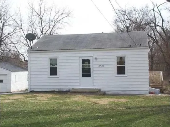 2727 E Douglas Ave, Des Moines, IA 50317