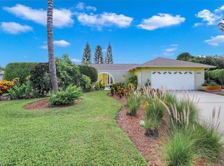 331 Country Club Dr, Naples, FL 34110