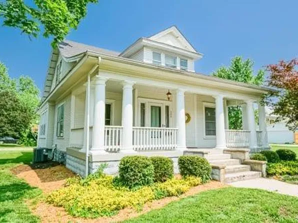 509 Dubois St, Elsberry, MO 63343