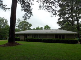 215 W South St, Kosciusko, MS 39090