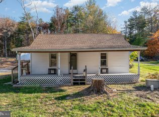 24 Appalachian Trail Rd, Gardners, PA 17324