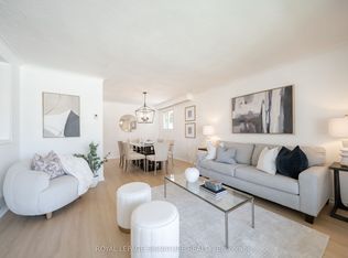2002 Ingledale Rd, Mississauga, ON L5J2H2