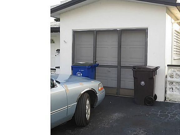 5th image of 4784 NW 43rd St