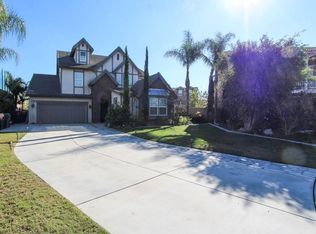 700 W Pepper Tree Ln, Santa Ana, CA 92706