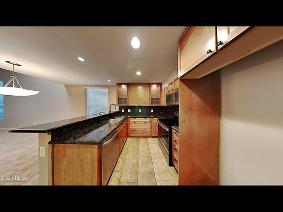 3rd image of 1717 E Union Hills Dr