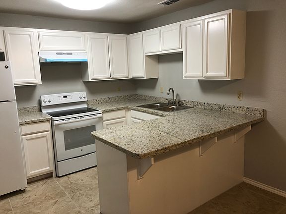 3rd image of 607 S I Rd #17