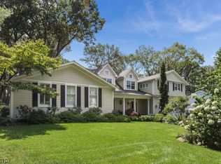 10 Heller Dr, Montclair, NJ 07043