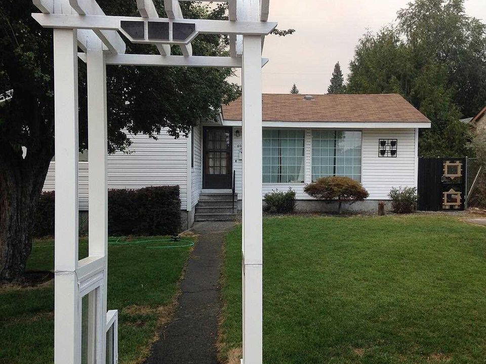 1st image of 4011 E Cleveland Ave