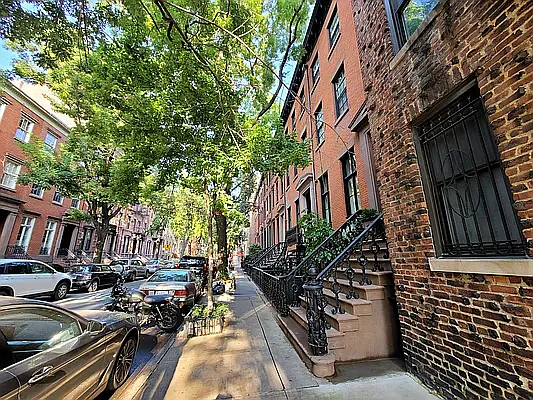 Rented by Bond New York | media 4