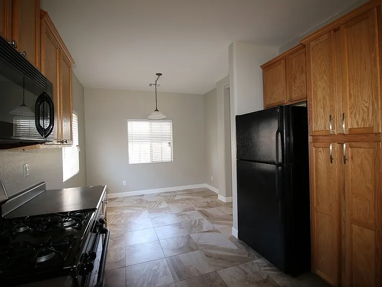15225 W Shaw Butte Dr — Photo 6