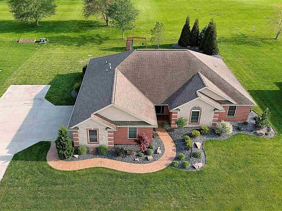 2nd image of 1783 Ashwood Dr