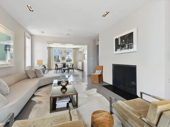 465 West 23rd Street image 1 of 28